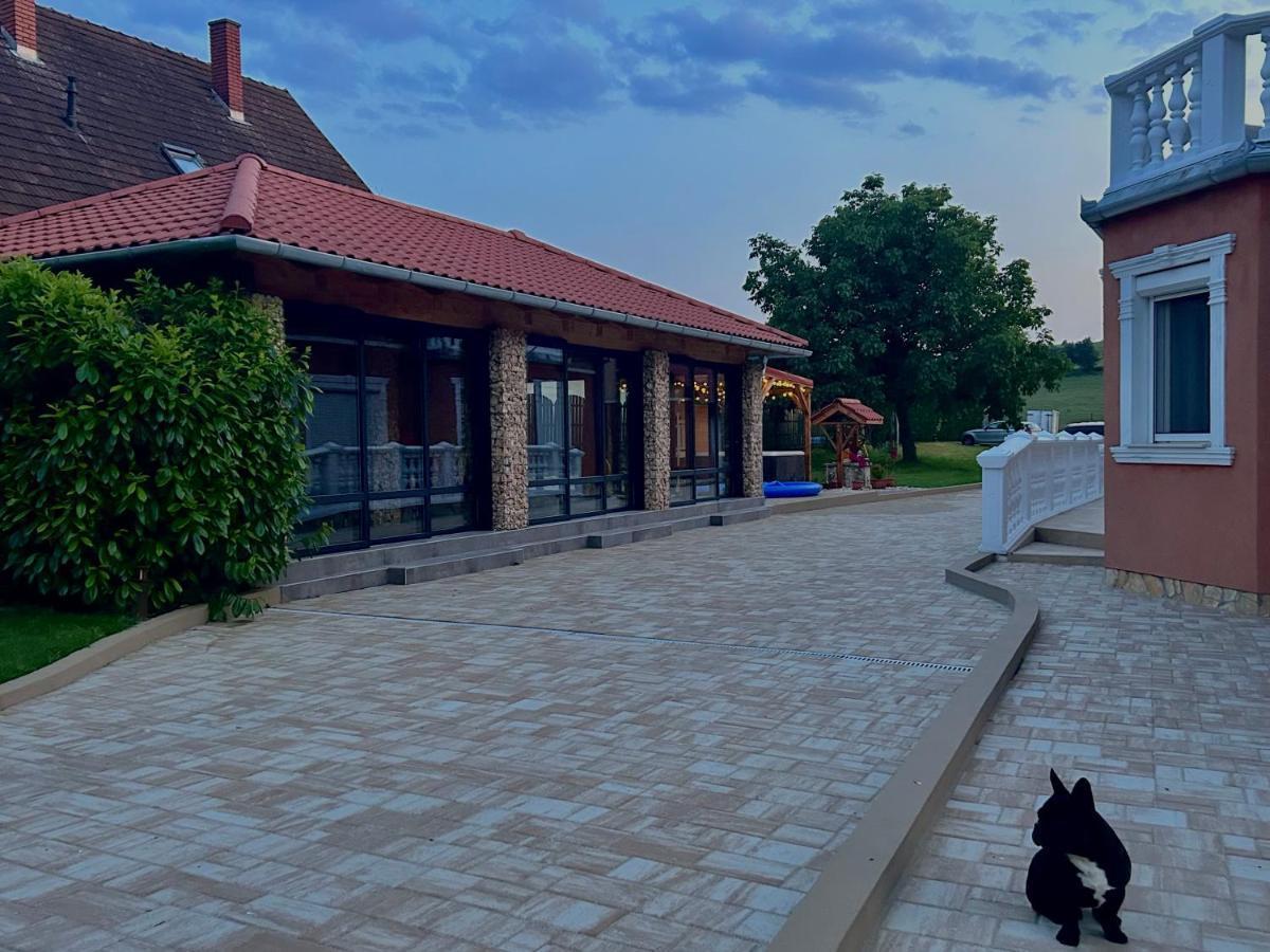 Kereki Bikeaway Guesthouse מראה חיצוני תמונה